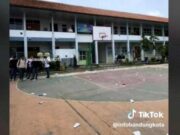 Ratusan Siswa SMAN 21 Bandung Gagal Study Tour, Uang Ratusan Juta Dibawa Kabur Travel Demo-siswa-SMAN-21-BAndung.jpg