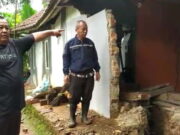 Kades Saguling Ciamis Ngamuk, Sentil Dinsos dan Anggota DPRD yang Tak Perhatikan Korban Bencana di Desanya Kades-Saguling-Ciamis.jpeg