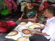 Dinsos Ciamis Beri Bantuan kepada Korban Kebakaran di Pamarican Penyerahan-bantuan-kepada-korban-kebakaran-di-Pamarican-Ciamis.jpg
