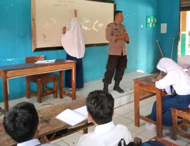 Kapolsek Cipendeuy Sosialisasi Kamtibmas Terkait Kenalakan Remaja