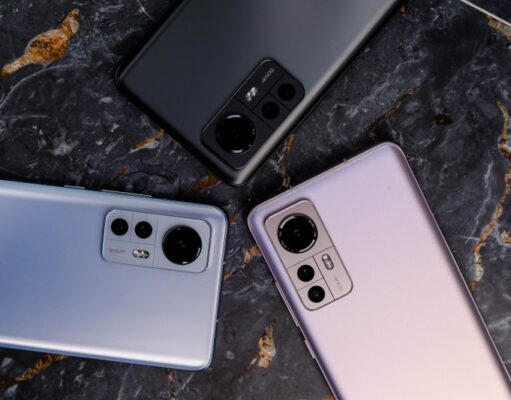 Smartphone Xiaomi 12 Makin Terjangkau, Flagship Kamera Compact Terbaik di Kelasnya Xiaomi-12-Hadir-dalam-tiga-pilihan-warna-Purple-Blue-dan-Grey_800x533.jpg