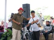 Roadshow Refleksi Jimat-Akur Kecamatan Cibogo, Bupati Subang: Pemerintah Berkomitmen Untuk Lanjutkan Pembangunan Roadshow Refleksi Jimat-Akur Kecamatan Cibogo, Bupati Subang: Pemerintah Berkomitmen Untuk Lanjutkan Pembangunan