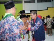 Melepas 374 Calon Jemaah Haji, Wakil Bupati Subang: Semangat Bergotong-royong Lakukan di Tanah Suci Melepas 374 Calon Jemaah Haji, Wakil Bupati Subang: Semangat Bergotong-royong Lakukan di Tanah Suci