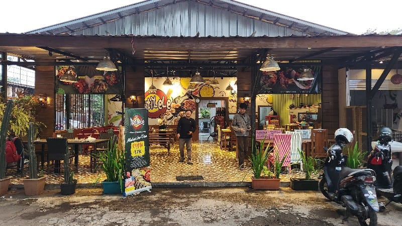 resto pecel lele di subang