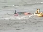 Perahu Nelayan di Cipatujah Tasikmalaya Terbalik Dihantam Ombak Perahu-Terbalik.jpg