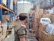 Satpol PP Kota Tasikmalaya Amankan Ribuan Botol Miras di Sebuah Gudang Satpol-PP-Kota-Tasikmalaya-Amankan-Ribuan-Botol-Miras-di-Sebuah-Gudang.jpg