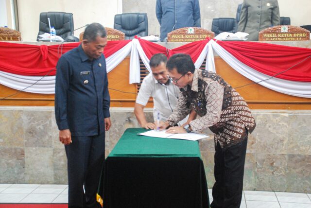 Bupati Subang dan Sekda Subang Hadiri Rapat Paripurna DPRD Kabupaten Subang