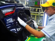 Menperin Tantang Toyota Untuk Ekspor Yaris Cross ke Australia yaris-cross-assembly2-scaled.jpg