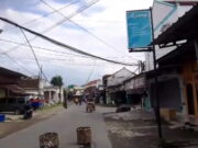 Kabel Telepon Milik Telkom Terurai ke Jalan di Banjarsari Ciamis Bahayakan Pengendara Kabel-Telepon.jpg