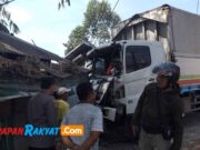 Kecelakaan Beruntun 5 Kendaraan di Tutugan Leles Garut, 1 Orang Tewas Kecelakaan-Beruntun-5-Kendaraan-di-Tutugan-Leles-Garut-1-Orang-Tewas.jpg