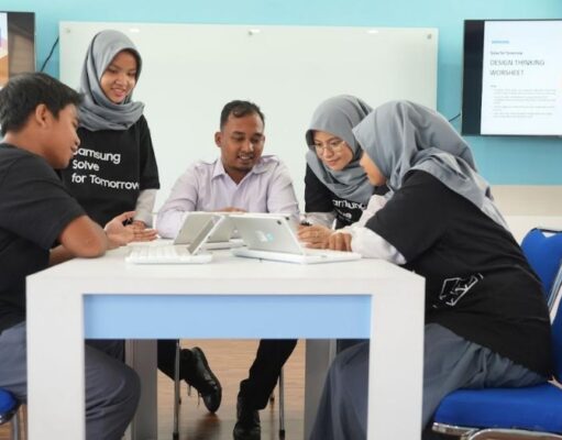 Pelatihan Design Thinking Samsung Dorong Siswa Gali Solusi Masalah Sosial Photo1-DesignthinkingdanMentoringProgramSSFT_copy_800x525.jpg