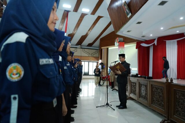 Sekda Subang Lantik Forum Anak Gotong Royong (FAGOR) dan Pusat Pengembangan Keluarga (PUSPAGA) Kabupaten Subang