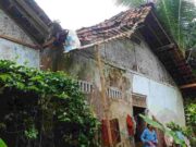 Lapuk Dimakan Usia, Rumah Janda di Baregbeg Ciamis Nyaris Ambruk rumah-lapuk.jpeg
