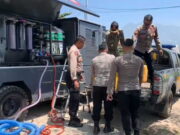 Bantu Tanggulangi Krisis Air Bersih, Polres Garut Terjunkan Kendaraan Water Gen Bantu-Tanggulangi-Krisis-Air-Bersih-Polres-Garut-Terjunkan-Kendaraan-Water-Gen.jpg