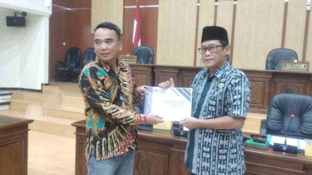 DPRD-Ciamis-Terima-Draf-Penyusunan-Anggaran-untuk-Pilkada-Ciamis-dari-KPU.jpg