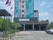 Hotel di Pusat Kota Tasikmalaya Ini Hanya 15 Menit dari Stasiun, Ada Kolam Renang Halaman-Depan-Favehotel-Tasikmalaya.jpg