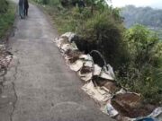 Jalan Longsor di Pasiripis Tasikmalaya Belum Diperbaiki, 3 Rumah Terancam Jalan-Longsor.jpg