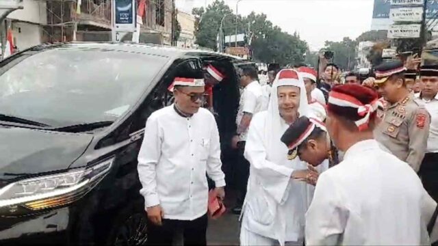 Pesan-Habib-Luthfi-Saat-Kirab-Merah-Putih-di-Tasikmalaya.jpg