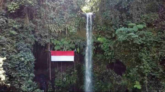 Tagana-Kabupaten-Tasikmalaya-Kibarkan-Bendera-Merah-Putih-Raksasa.jpg