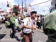 Teatrikal Kekejaman Penjajah Berhasil Tarik Perhatian Penonton Pawai Alegoris di Kota Banjar Teatrikal-Kekejaman-Belanda.jpg