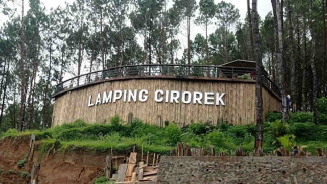 Wisata-Lamping-Cirorek-Garut.jpg