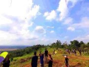 Ketika Puluhan Aneka Layangan Hiasi Langit Lembah Pajamben Banjar langit-Lembah-pajamben.jpeg