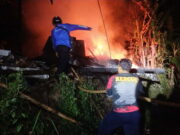 Gudang Barang Bekas di Pamarican Ciamis Terbakar, Damkar Kewalahan Jinakkan Api Gudang-Barang-Bekas-di-Pamarican-Ciamis-terbakar.jpg