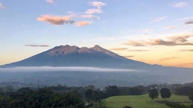 Gunung-Terangker-di-Jawa-Barat.jpg