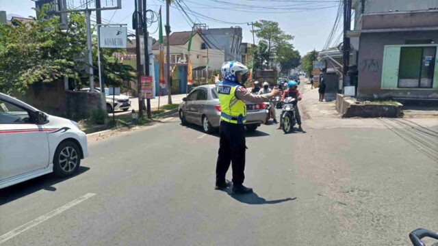 Hari-Pertama-Operasi-Zebra-di-Garut-Ratusan-Pelanggar-Lalin-Kena-Tegur.jpg