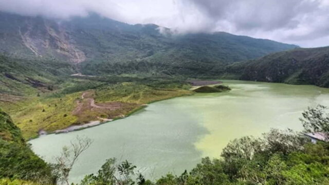 Larangan-Memancing-di-Gunung-Galunggung-Tasikmalaya.jpg