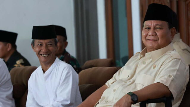 Prabowo-Subianto-Terharu-Dapat-Dukungan-dari-Sejumlah-Kyai.jpg