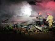 Rumah Cucu di Rancah Ciamis Ludes Terbakar saat Ditinggal ke Rumah Ortu Rumah-Cucu-di-Rancah-Ciamis-Ludes-Terbakar.jpg