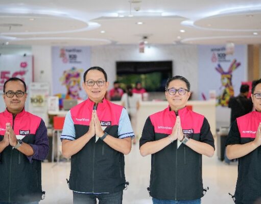 Hari Pelanggan Nasional, CEO Smartfren Layani Pelanggan di Galeri Smartfren SmartfrenHariPelangganNasional_3_copy_800x450.jpg