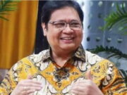 Tak Setuju Jadi Cawapres Ganjar, Airlangga Hartarto Sarankan Ridwan Kamil Maju Lagi Jadi Gubernur Tak-Setuju-Jadi-Cawapres-Ganjar-Airlangga-Hartarto-Sarankan-Ridwan-Kamil-Maju-Lagi-Jadi-Gubernur-1.jpg