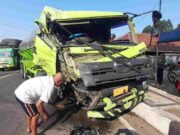 Truk Colt Diesel Hantam Mobil Tangki di Banjar, Dua Orang Luka Parah Truk-Colt-Diesel.jpeg