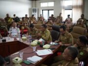 Bupati dan Wakil Bupati Subang Hadiri Briefing Staff, Tekankan Seluruh ASN Agar Terus Fokus Melayani Masyarakat Bupati dan Wakil Bupati Subang Hadiri Briefing Staff, Tekankan Seluruh ASN Agar Terus Fokus Melayani Masyarakat