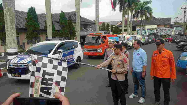 bantu-distribusikan-air-bersih.jpg