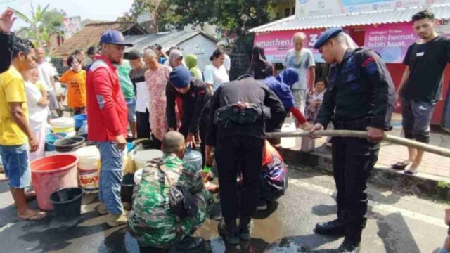 kekeringan-air-bersih.jpeg