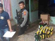 Polisi Amankan Dua Penjual Miras di Pameungpeuk Garut penjual-miras.jpeg