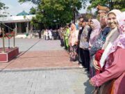 22 Tahun Berbakti Tidak Jadi ASN, Ini Harapan Terakhir Tenaga Honorer di Garut 22-Tahun-Berbakti-Tidak-Jadi-ASN-Ini-Harapan-Terakhir-Tenaga-Honorer-di-Garut.jpg