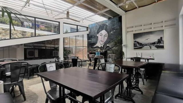 Cafe-Kopilogi-Garut.jpg