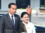 Jokowi Lakukan Kunjungan ke Cina dan Arab Saudi, Bahas Isu Perdagangan Hingga Investasi Presiden-Jokowi-dan-Ibu-Iriana.jpg