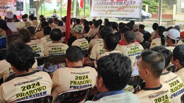 Ribuan-Relawan-di-Tasikmalaya-Siap-Menangkan-Prabowo-Presiden-2024.jpg