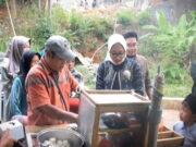 Momen Rina Saadah Borong Cilok di Jatinegara Ciamis, Ibu-ibu Antusias Rina-Saadah-Borong-Cilok.jpg