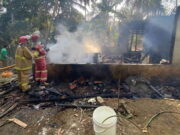 Ditinggal Melayat Tetangga yang Meninggal, Rumah Kasmi di Ciamis Ludes Terbakar Rumah-Kasmi-di-Pamarican-Ciamis-Ludes-Terbakar.jpg