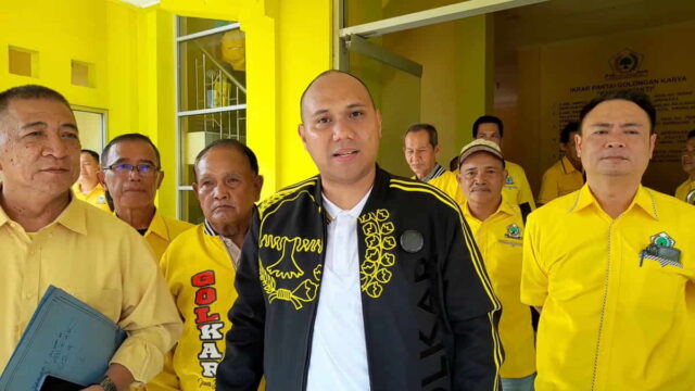 Sandi-Rahmat-Mandela-Silaturahmi-ke-DPD-Golkar-Kota-Banjar.jpg