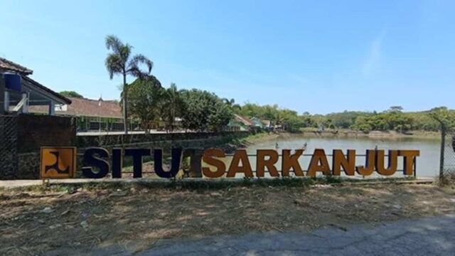 Situ-Sarkanjut-Garut.jpg