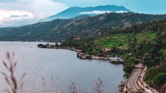 Danau-Singkarak-Sumatera-Barat.jpg