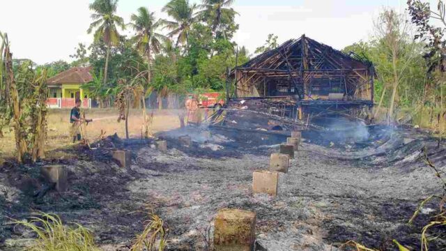 Diduga-Bakar-Sampah-Sembarangan-Kandang-Ayam-di-Sukamukti-Ciamis-Nyaris-Habis-Terbakar.jpg