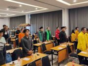 KPU Tasikmalaya Ingatkan Parpol Jangan Memasang APK di Tempat Ini KPU-Tasikmalaya-Ingatkan-Parpol-Jangan-Memasang-APK-di-Tempat-Ini.jpg